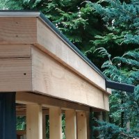 Hout buitengebouw Peize